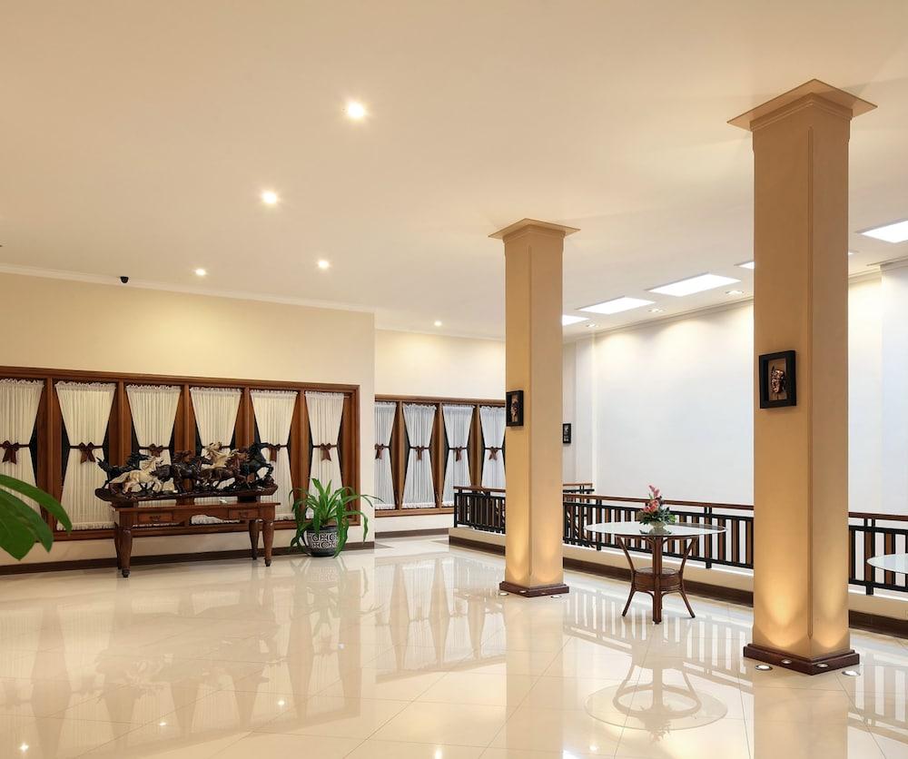 Kertanegara Premium Guest House Маланг Экстерьер фото