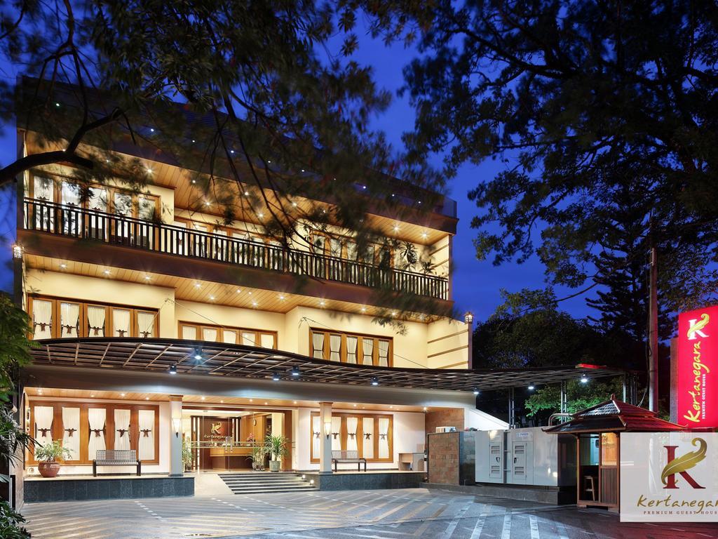 Kertanegara Premium Guest House Маланг Экстерьер фото